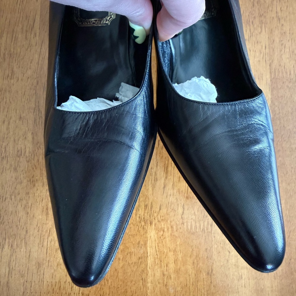 Vintage Christian Dior Women's Black Leather Pointed-Toe Pumps - Picture 6 of 8